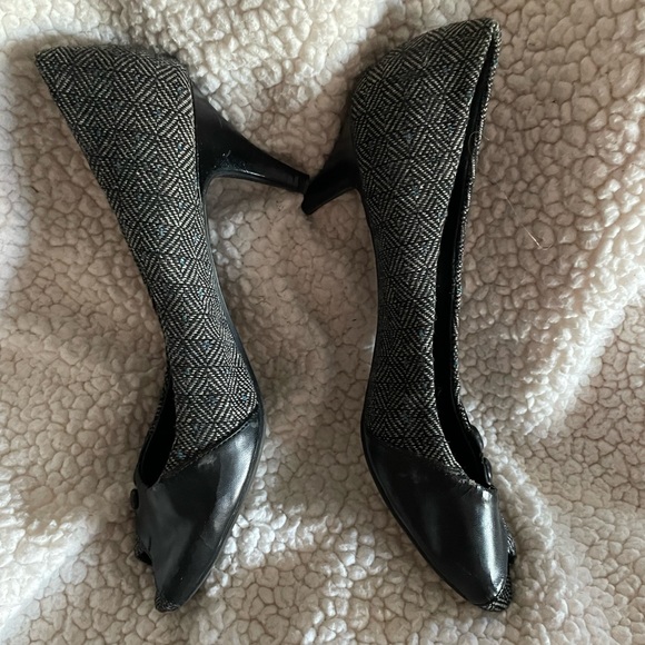 Predictions Heels - Picture 5 of 7